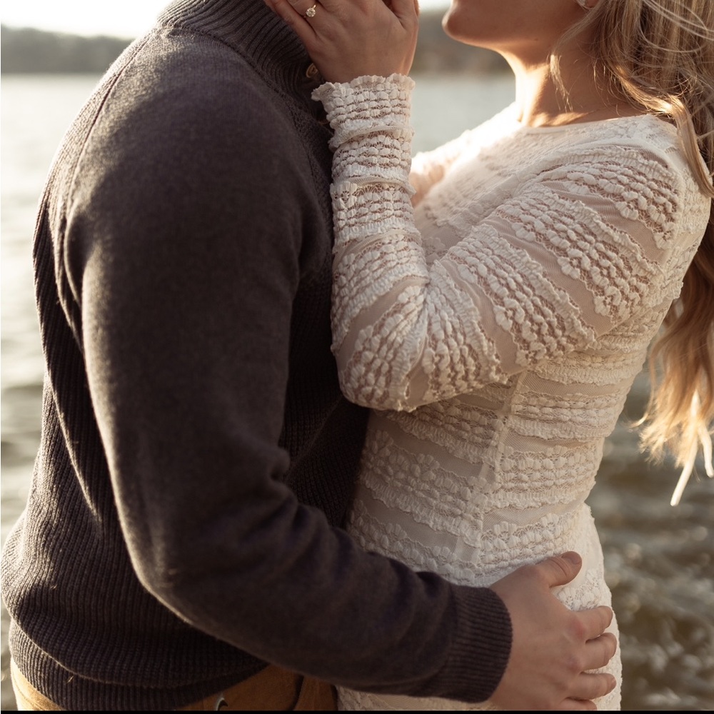 SHEIN VCAY Solid Lace Bodycon Dress - Picture 10 of 14